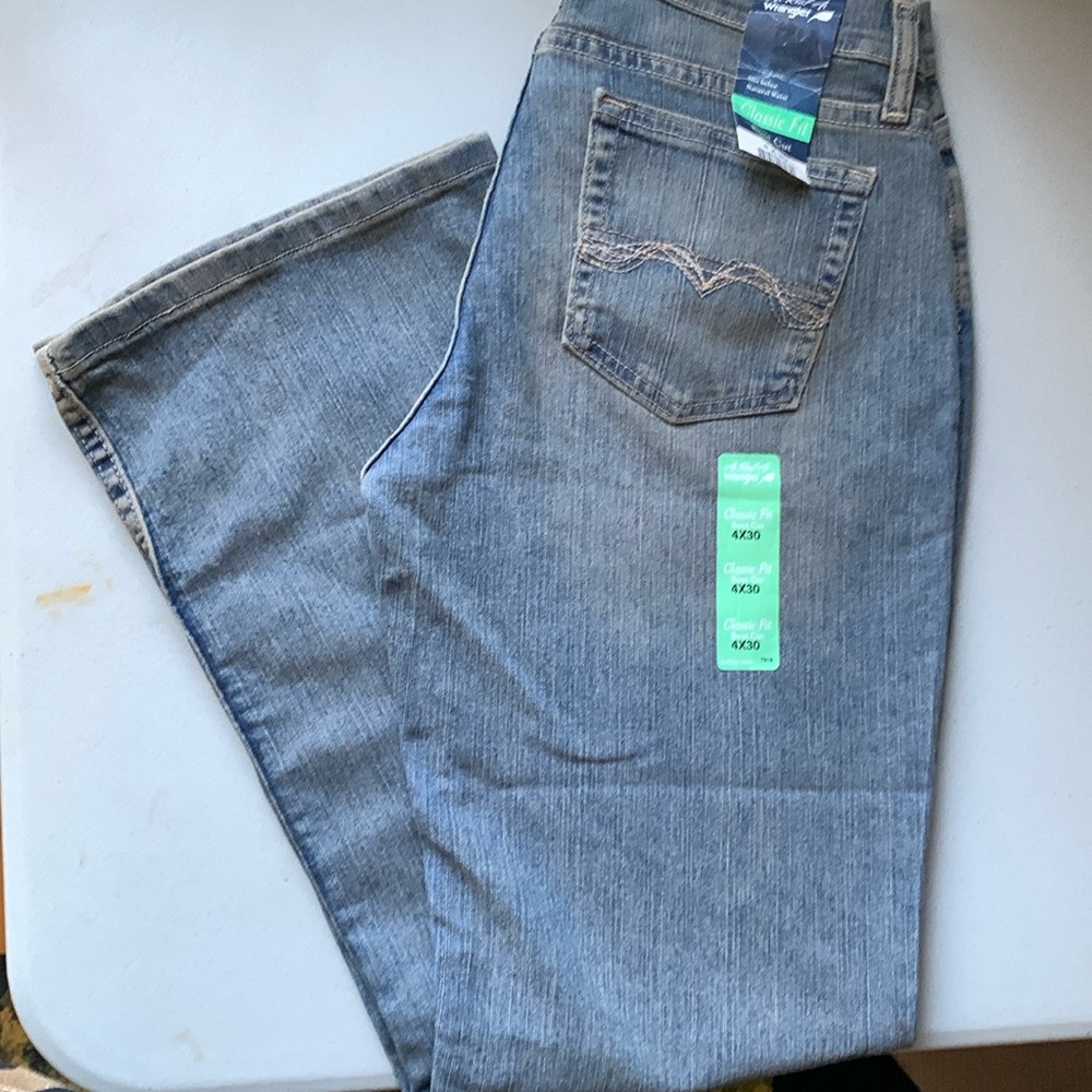 New classic fit jeans